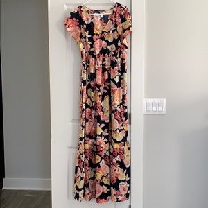Floral maternity maxi dress
